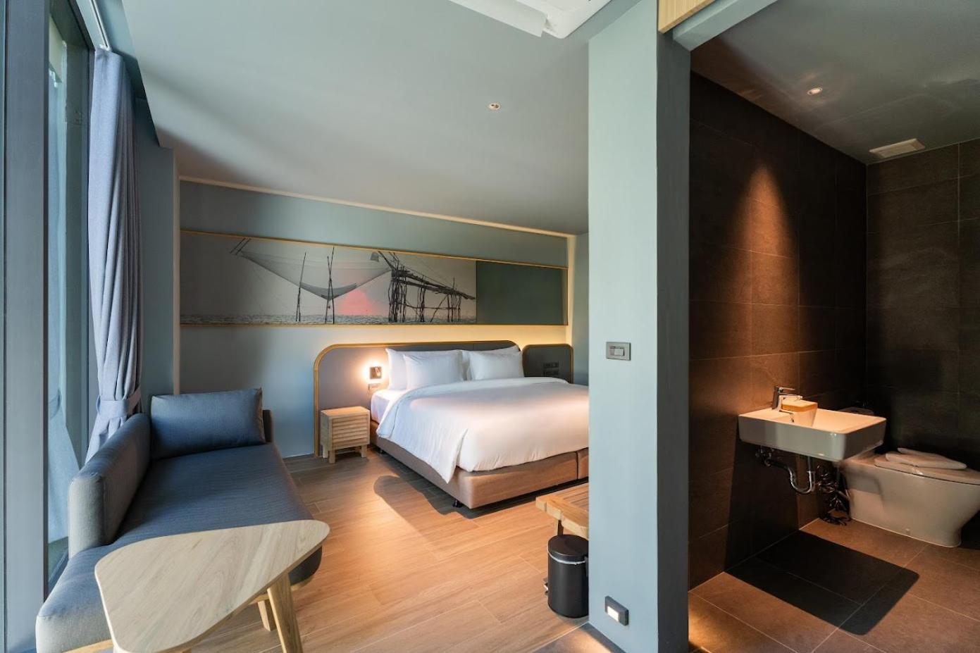 The Signature Hotel Airport Хатъяй Экстерьер фото